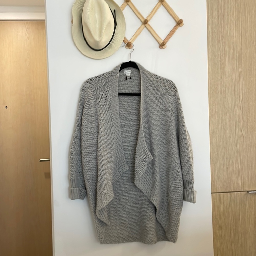 Knitted cardigan